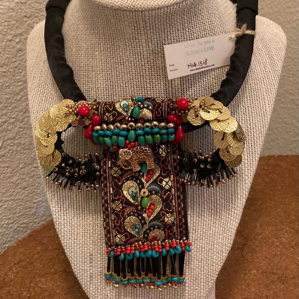 Elizabeth Wahyu Necklace